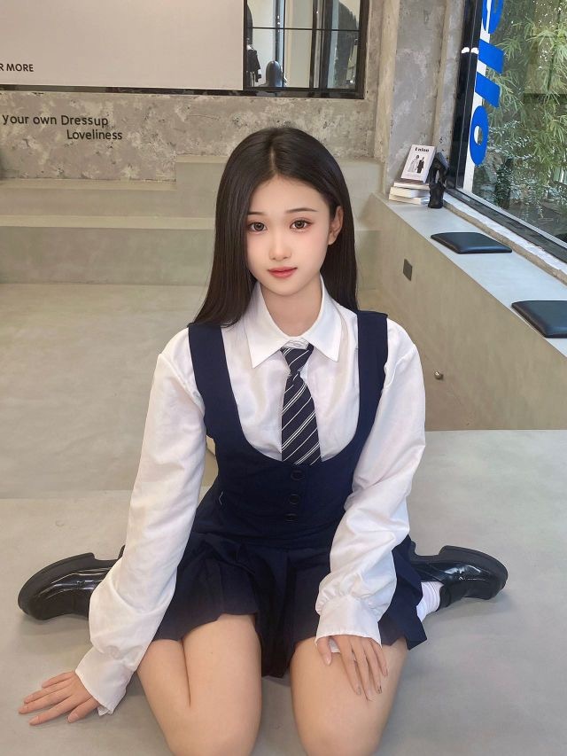 奇怪的她